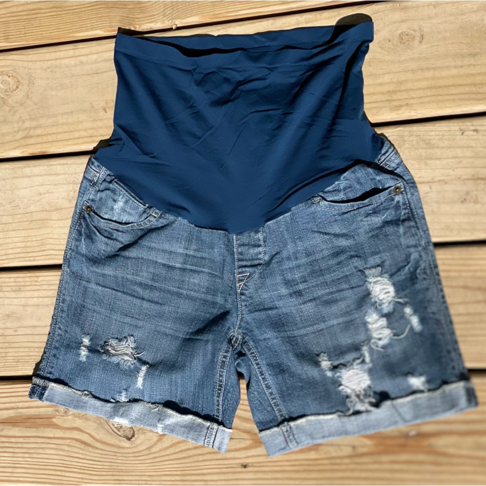 Maternity shorts